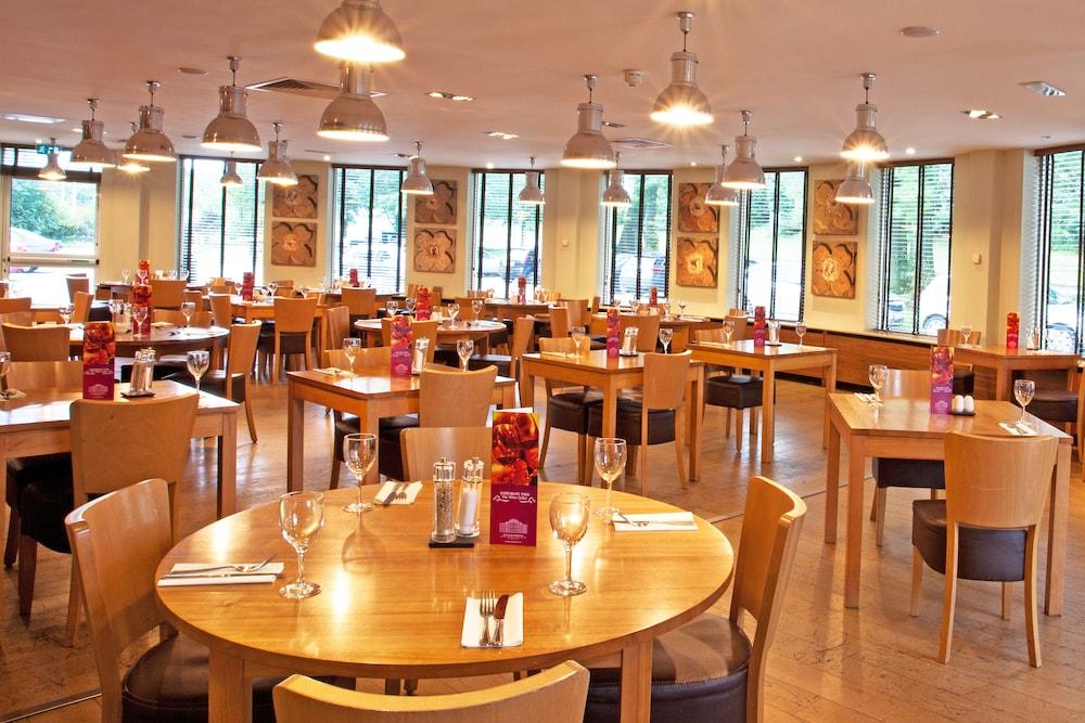 Britannia Daresbury Park Hotel & Spa Warrington Экстерьер фото